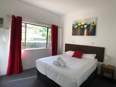 Allan Cunningham Motel