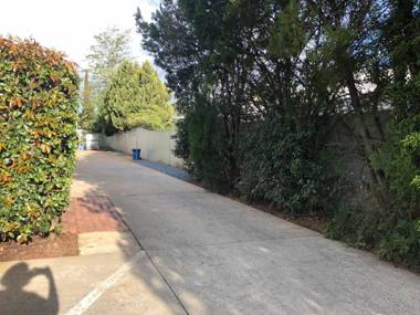 Jacaranda Place Motor Inn