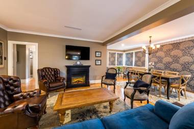 Hedge House - luxury space style great location