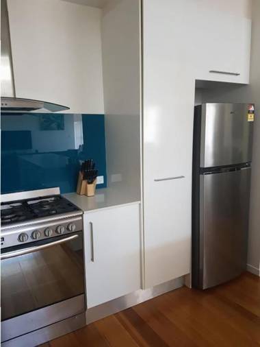 10 Double Island Drive - Modern family home centrally located swimming pool & outdoor area