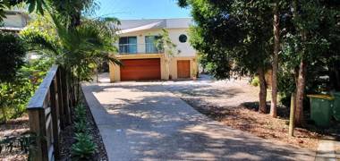 20 Orania Court - Spacious home with swimming pool