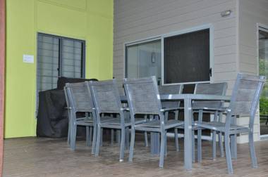 24 Esprit Drive - Beach home with open plan living and walking distance to beach