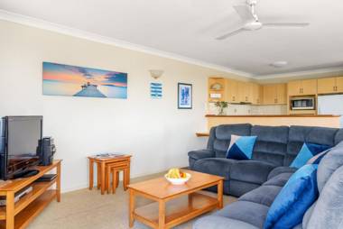 2/80 Cooloola Drive - Comfortable and cosy unit enjoying ocean views and views to Fraser Island