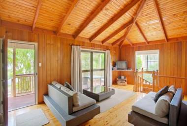 33 Cooloola Drive - Rainbow Beach Walk to the beach pet friendly