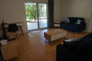 11 Bomburra Court - Rainbow Beach Comfortable Beach House Plenty of boat parking