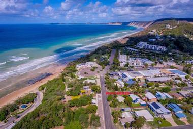 Wayfarers Beachouse - Rainbow Beach Everything you need just metres to the beach