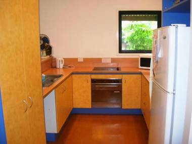 43 Satinwood Drive - Rainbow Shores - Stroll to the shoreline from this fantastic beach house Pet Friendly and Air Conditioned