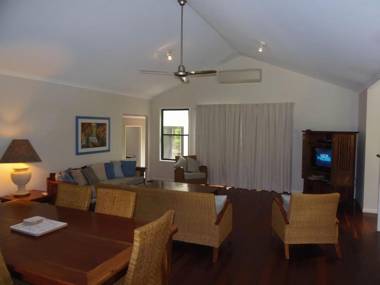 8 Orania Court - Rainbow Shores Privacy Peace and Quiet