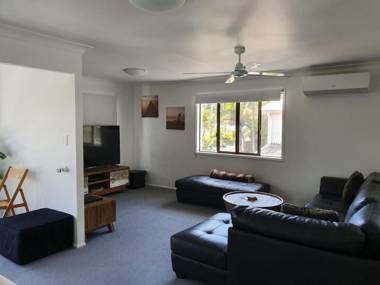 12 Cooloola Drive - Family home close to beach pet friendly