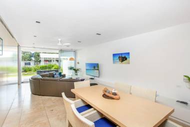 Unit 6 Plantation - Rainbow Beach Plantation Resort Ground Floor Aircon Pool Spa