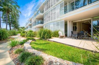 Unit 8 Plantation Resort - Rainbow Beach Plantation Resort Air conditioned Pool and outdoor spa