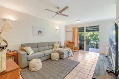 Baden 28 - Rainbow Shores - Pool - Aircon - Walk to beach