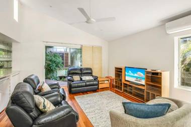 2 Naiad Court - Rainbow Shores - Pets welcome wifi walk to beach