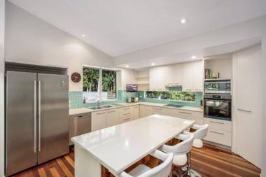 2 Naiad Court - Rainbow Shores - Pets welcome wifi walk to beach