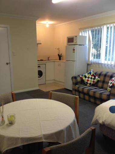 Thornleigh garden view comfortable & tranquil