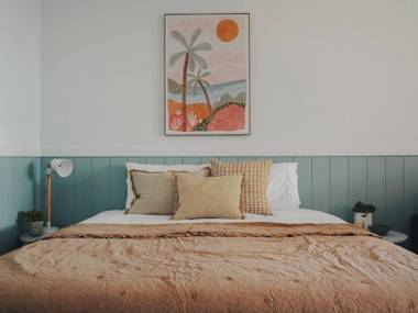 The Quarters Forresters Beach