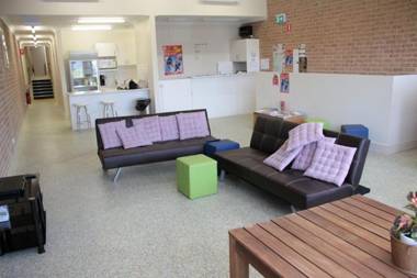 The Entrance Backpackers