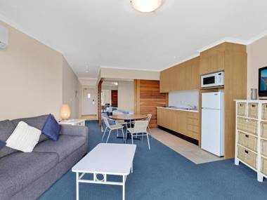 The Oaks Apartment 521