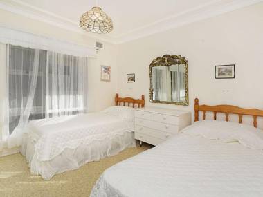 Toowoon Bay Beachside Unit Unit 4