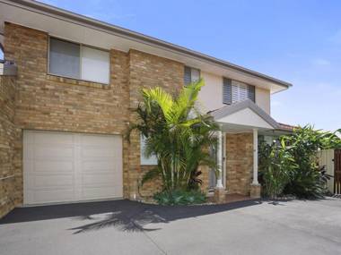 44 Oaks Avenue No:4