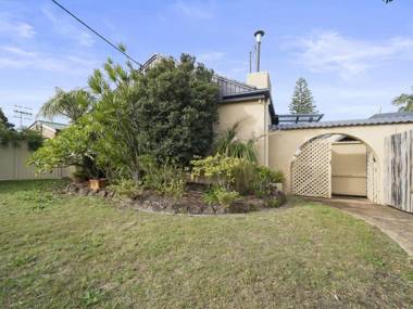 Eloora House Blue bay