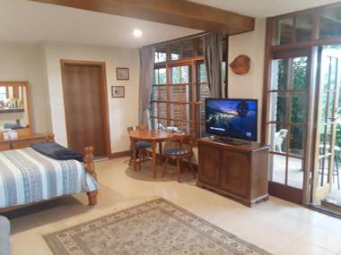 Rockwall Avoca Beach