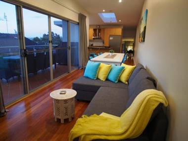 Government Road 117a 'Pollys' View'