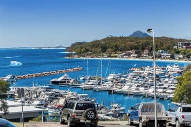 Laman Lodge Unit 2 15 Laman Street