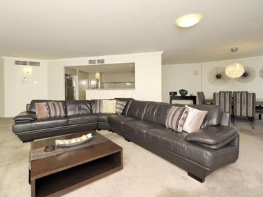Oasis Unit 9/5 Laman Street