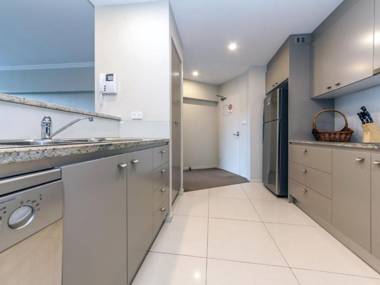 Oasis Unit 3/5 Laman Street