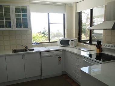 17 'The Commodore' 9-11 Donald Street - pleasant unit with open plan living