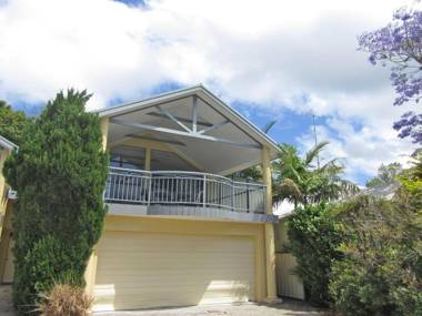 27b Christmas Bush Avenue - duplex in Nelson Bay walking distance to Dutchies Beach