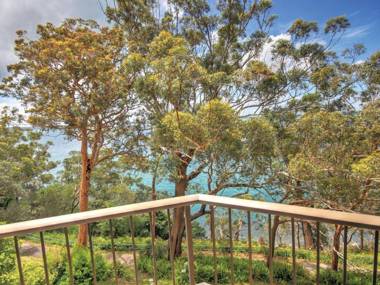 4 'Skyline' 12 Thurlow Avenue - air conditioned & WIFI