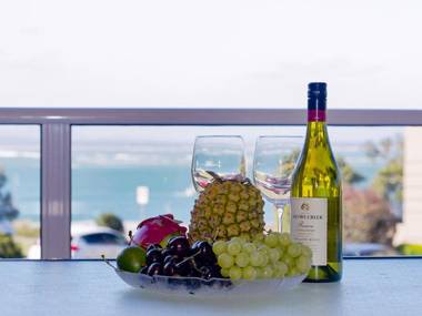 1 'Portofino' 7 Laman Street - aircon & 1st level unit