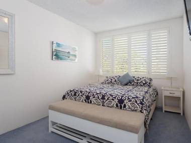 1 'Portofino' 7 Laman Street - aircon & 1st level unit