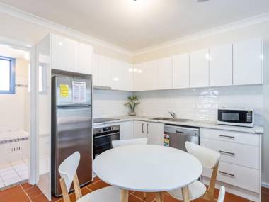 2 'Copacabana' 61 Sandy Point Road - cute unit with water views from the balcony