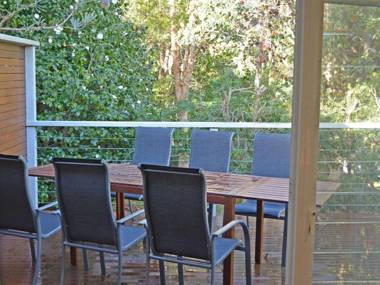 Dutchies Haven' 11 Christmas Bush Ave - Air Con large enclosed yard 2 minute walk to Dutchies