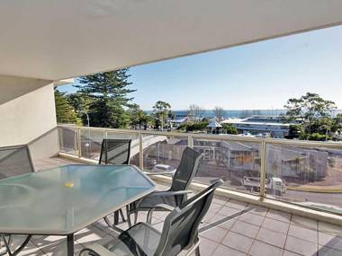 9 'Nelson Towers' 71a Victoria Parade - unit in the heart of Nelson Bay with water views