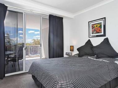 9 'Nelson Towers' 71a Victoria Parade - unit in the heart of Nelson Bay with water views