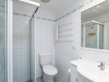 Happy Tails'  55 Pantowora Street - pet friendly air conditioned