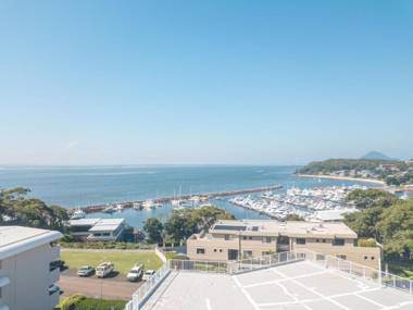 15 Dolphin Cove 2 - 6 Government Rd - Stunning Penthouse with views lift & Ducted Air Conditioning