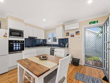 Jacaranda Cottage 5A Nelson Street