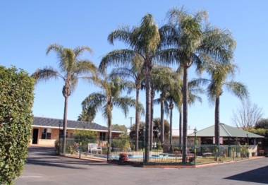 Town and Country Motor Inn