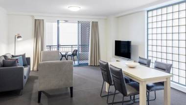 Oaks Sydney Castlereagh Suites