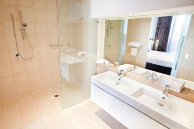 Larmont Sydney by Lancemore