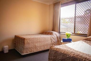 Liberty Plains Motor Inn