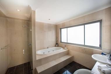 Ramada Hotel & Suites by Wyndham Cabramatta