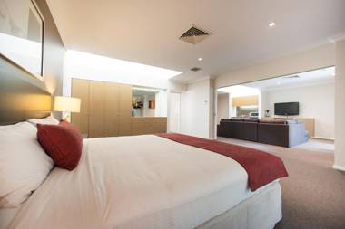 Ramada Hotel & Suites by Wyndham Cabramatta