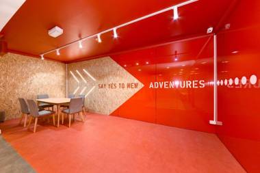 Space Q Capsule Hotel