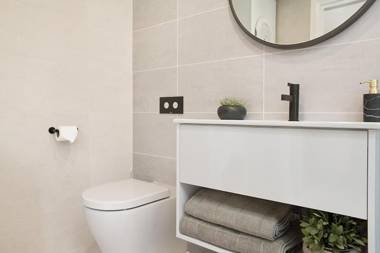 Luxury Designer Paddington Cottage + FREE WIFI